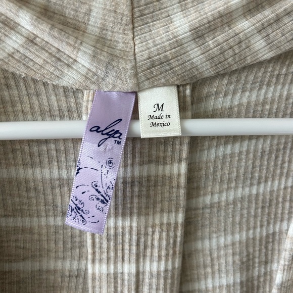 Neutral tank - Picture 2 of 2